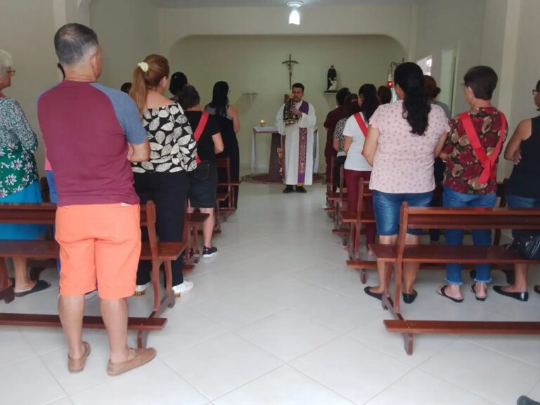 Missa de entronização da imagem de Nossa Senhora Aparecida no Hospital de Varre-Sai