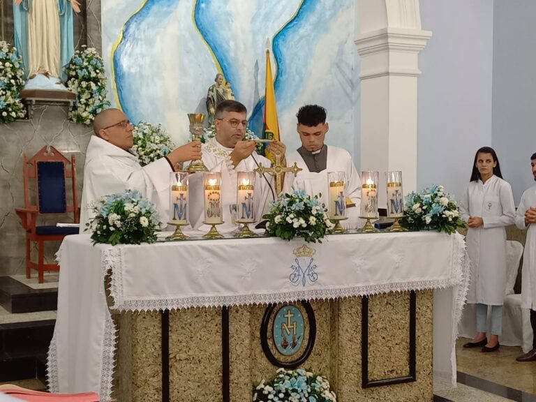 Igreja Matriz de Nossa Senhora das Graças em Baixa Grande tem restauração concluída