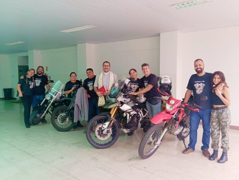 Pastoral Rodoviária e Moto Grupo Ecclesia In Via evangelizando nas estradas