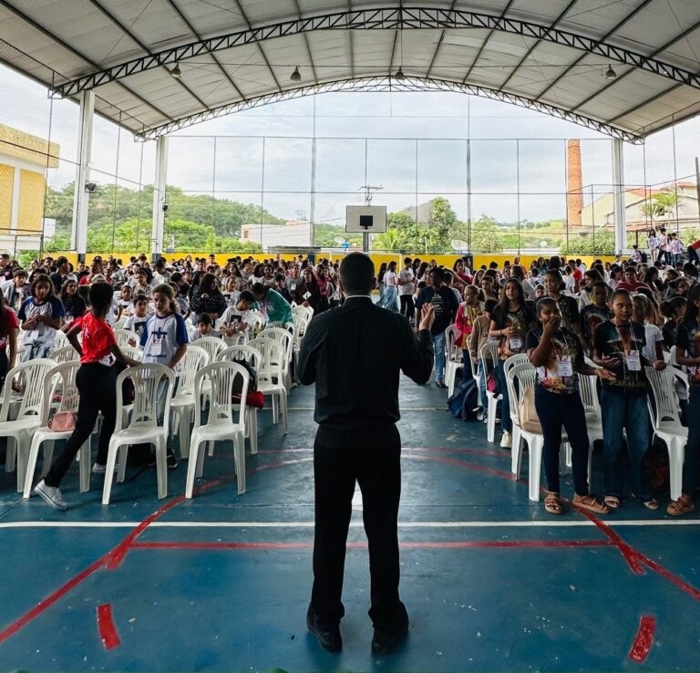 Vicariato Noroeste: SAV promove encontro de coroinhas em Miracema