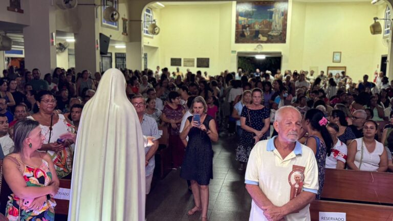 Paróquia Nossa Senhora de Fátima em Campos promoveu festa da padroeira