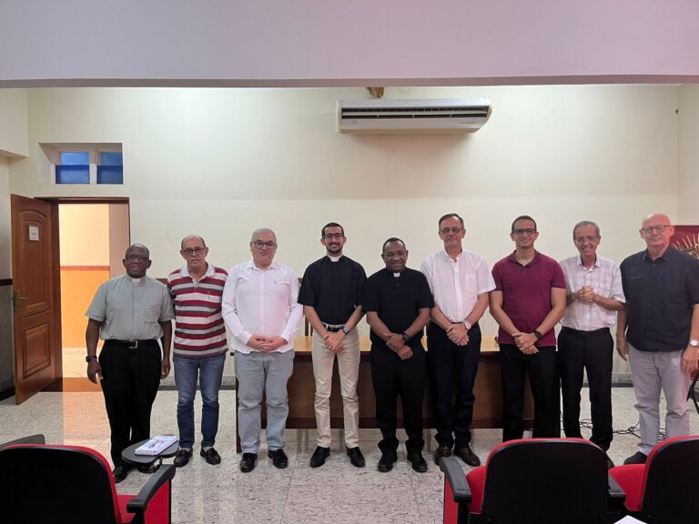 Padres participam da reunião da Forania São José do Avahy