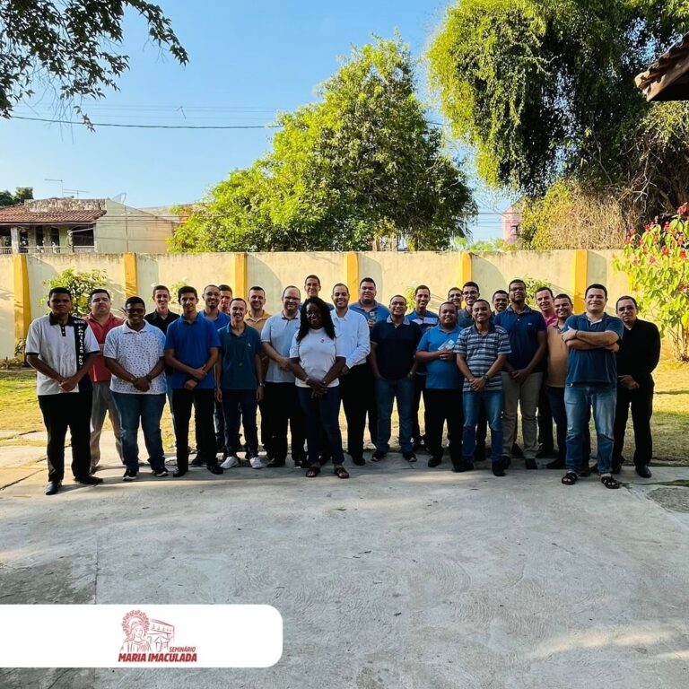 Seminaristas participam da Oficina de Oração e Vida