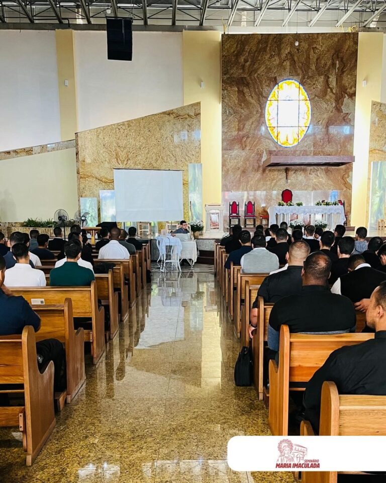 Seminaristas de Campos participam de Encontro da Província de Niterói