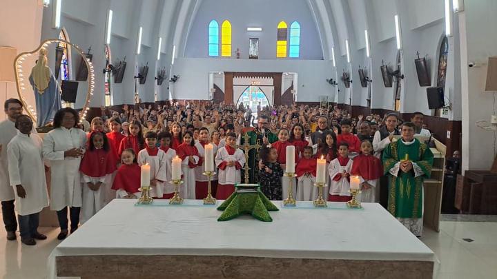Paróquia Nossa Senhora do Rosário investe novos coroinhas