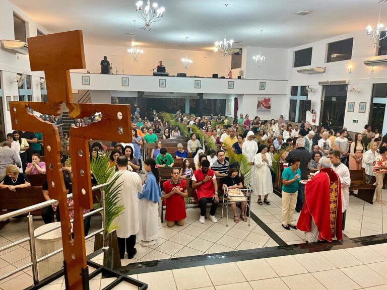 Cruz Peregrina do Ano Jubilar visita Forania São José do Avahy