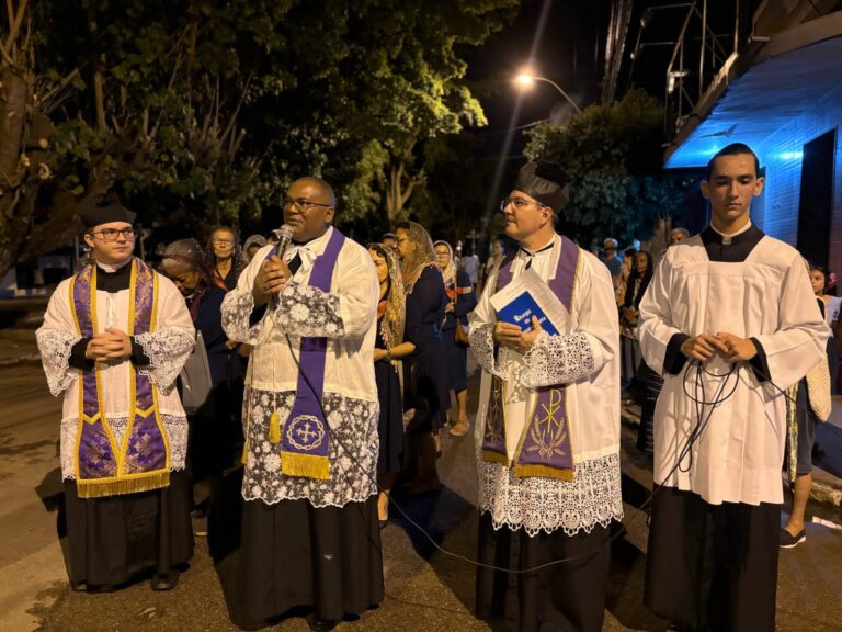 Piedade popular: Em São Fidélis procissão do encontro e da unidade