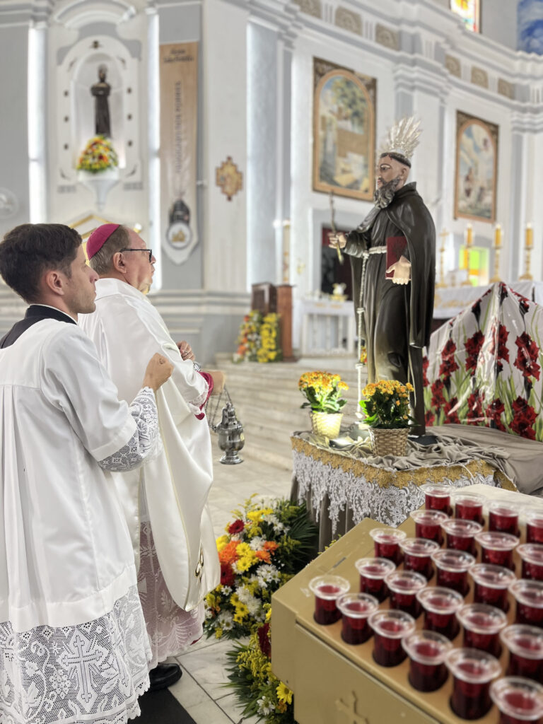 Bispo de Campos presidiu Missa Solene do padroeiro de São Fidélis