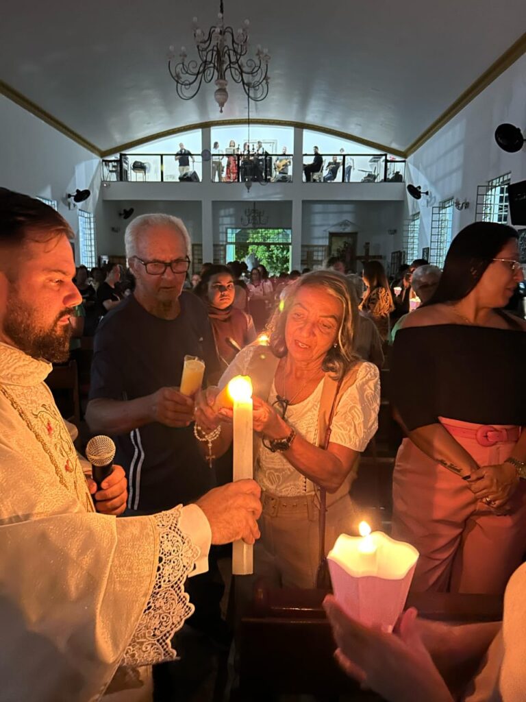 Semana Santa na Paróquia Nossa Senhora Aparecida marcada com a expressão de fé do grande público de fiéis
