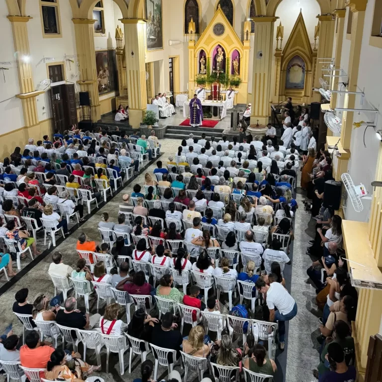 Paróquia de Santo Antônio de Pádua celebra conclusão das obras no telhado da Igreja Matriz