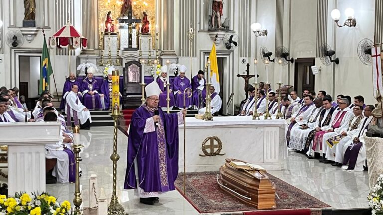“Ele viveu intensamente o pastoreio. Conhecia as ovelhas, as buscou e procurou”, diz Dom Francisco.