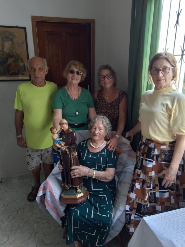 Fiéis de Miracema recebem visita da imagem peregrina de Santo Antônio