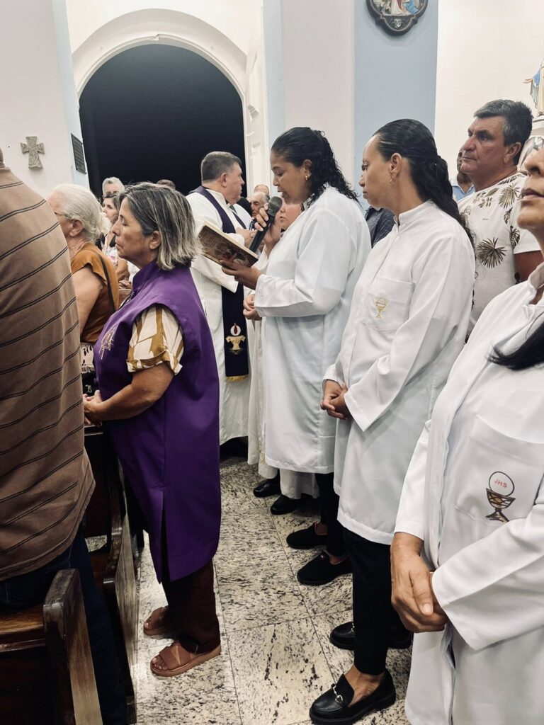 Adoração ao Santíssimo e Missa na Quaresma em Morro do Coco